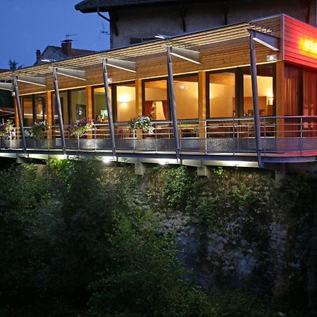 Logis Hotel Restaurant Auberge Les Rives De L'Arzon Vorey Exterior foto